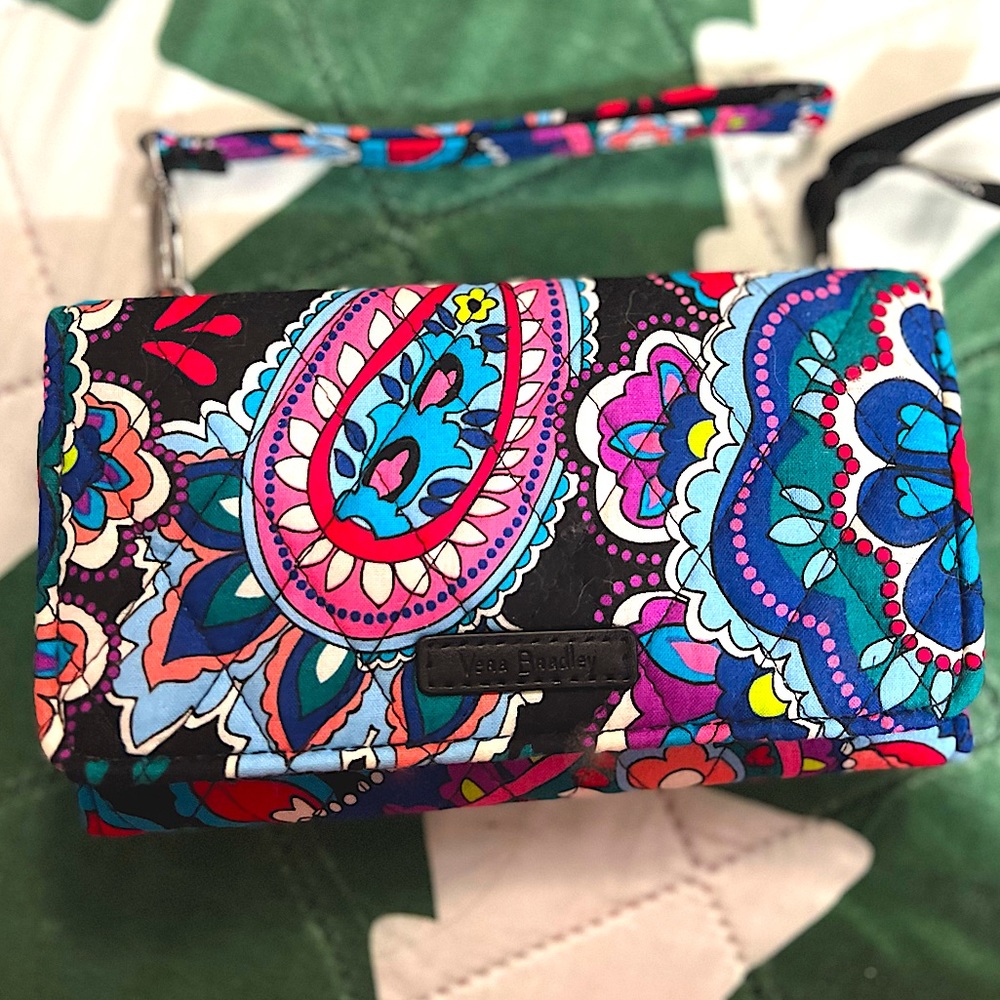 Vera Bradley RFID Smartphone Wristlet (Brand New, No Tag)